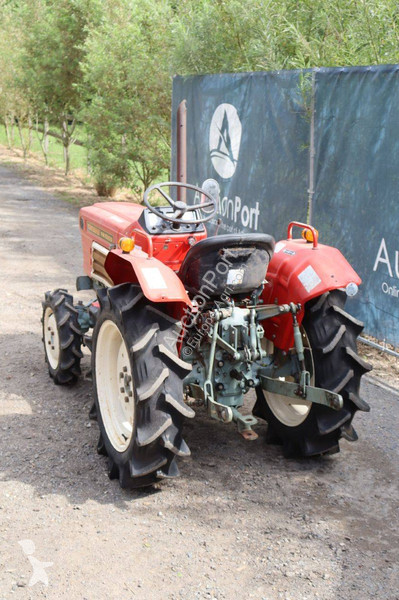 Tractor Yanmar YM1610D