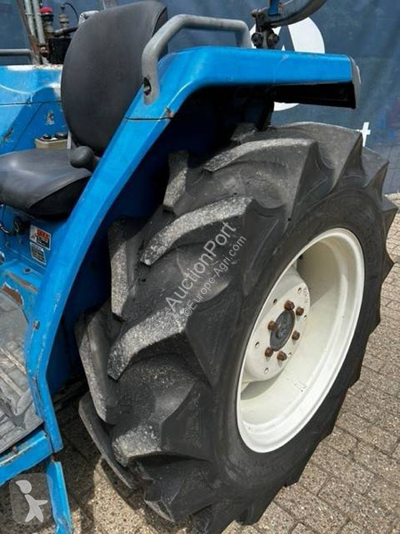 Tracteur agricole New Holland 2200