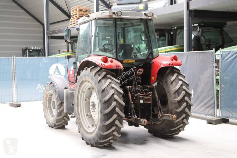Tracteur agricole Massey Ferguson MF5445/4WD