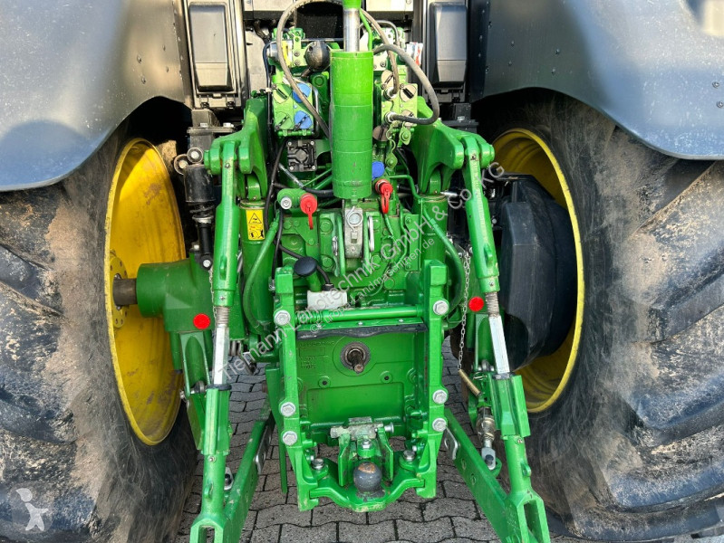 Zemědělský traktor John Deere 6M 250...