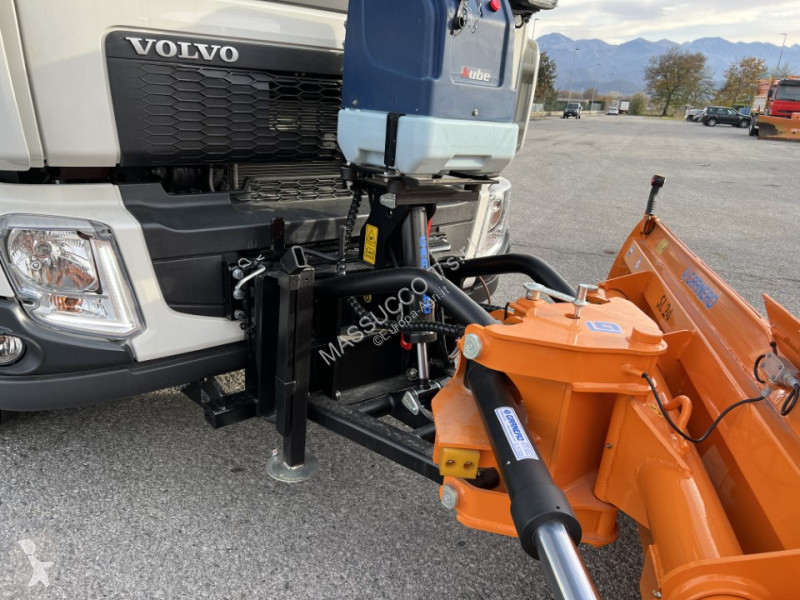 Lantbrukstraktor Volvo FL816-280 4X4