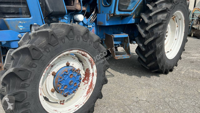 Lantbrukstraktor Ford 7700 4X4
