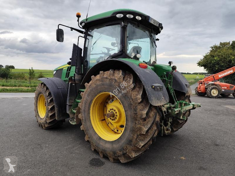 Tracteur agricole John Deere 7210R