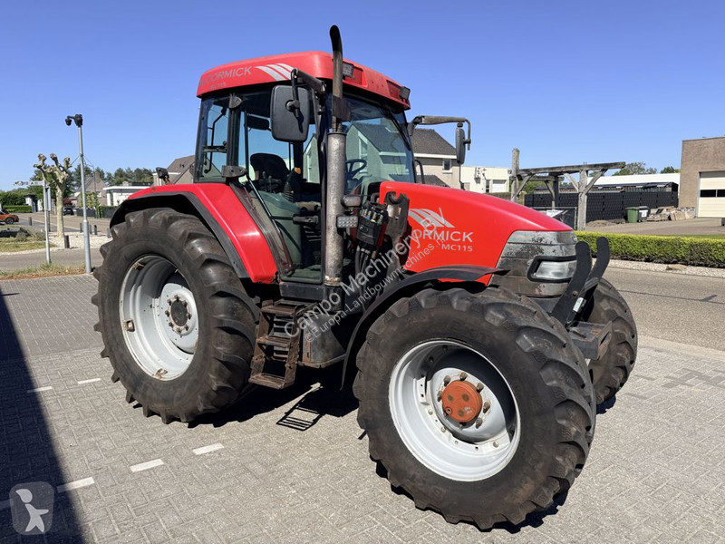 Lantbrukstraktor Mc Cormick MC115