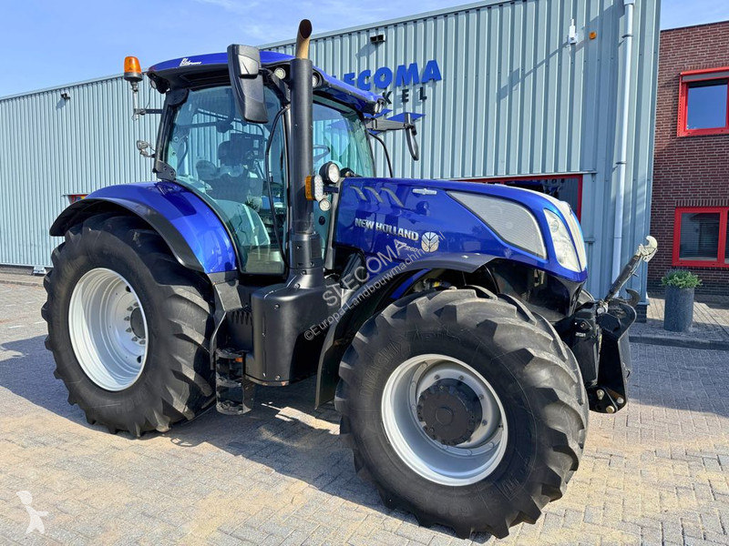 New Holland T7.260 AC Stage V Blue Power tractor