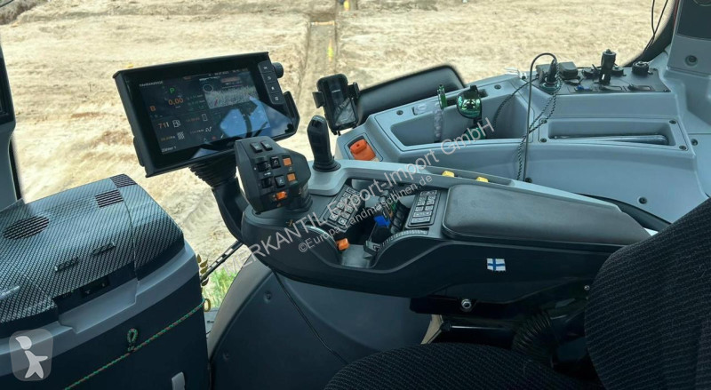 Valtra 174D Smart Touch MR19 tractor