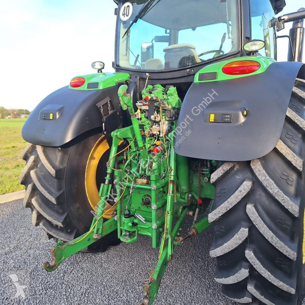 Lantbrukstraktor John Deere 6215R Auto Powr...