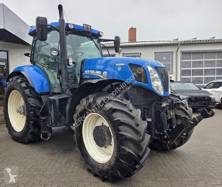 New Holland  T7.220 tractor