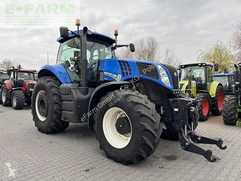Traktor New Holland  t8.330 ultra command