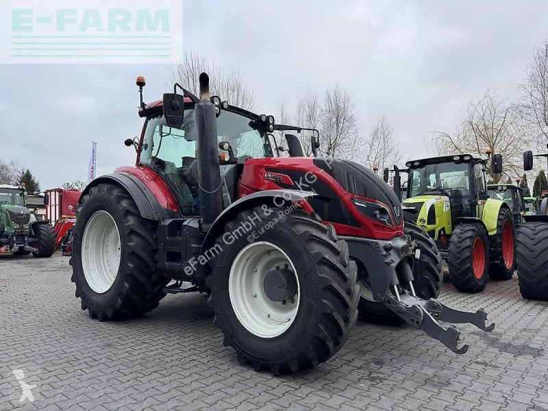 Valtra  t234 versu tractor