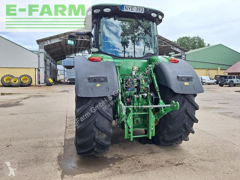 Lantbrukstraktor John Deere 8245R