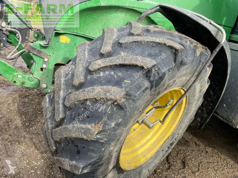 Lantbrukstraktor John Deere 7215R