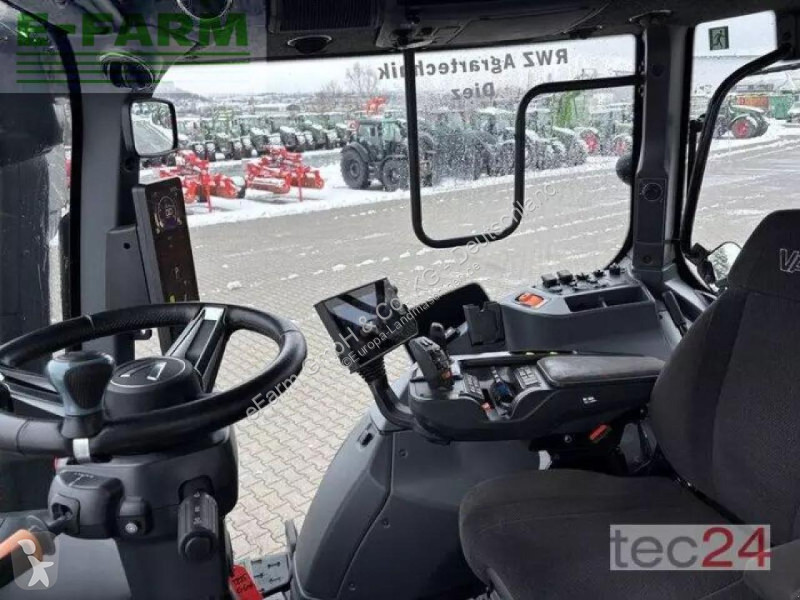 Landbrugstraktor Valtra  t235d