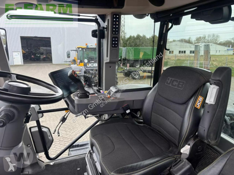 Lantbrukstraktor JCB  fastrac 8330