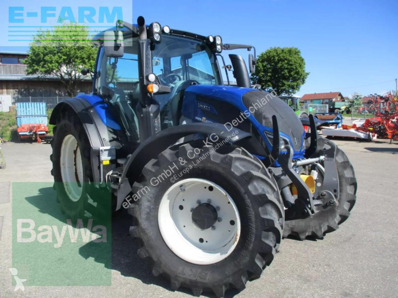 Landbrugstraktor Valtra  n154e v