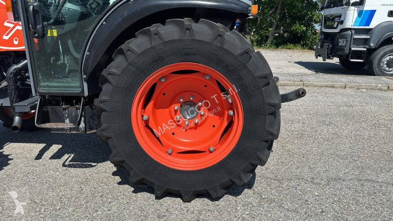 Tractor agrícola Kubota M8540 4x4
