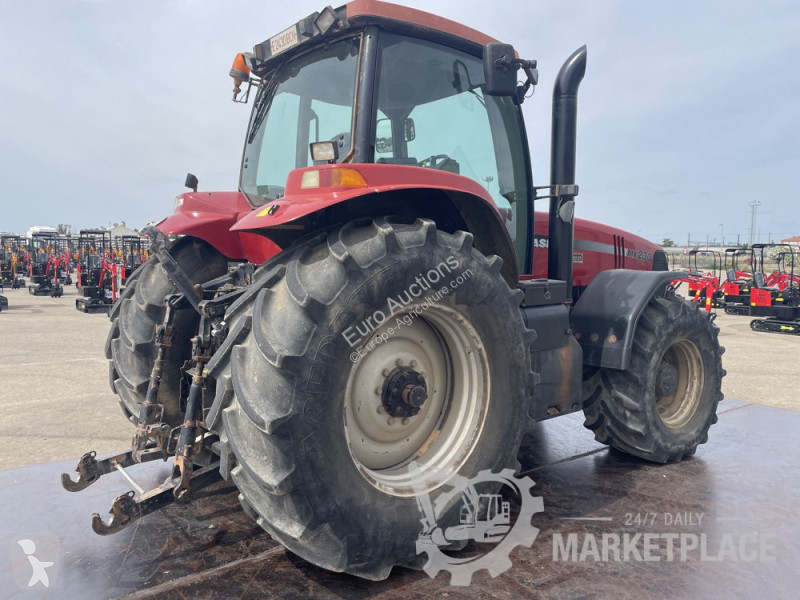 Tractor  MX230 Magnum