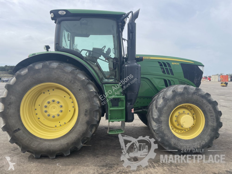 Сільськогосподарський трактор John Deere 6195R