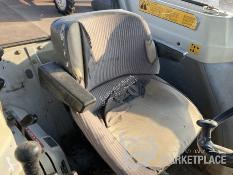 Сільськогосподарський трактор Massey Ferguson 382