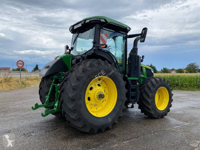 Lantbrukstraktor John Deere 7R330...
