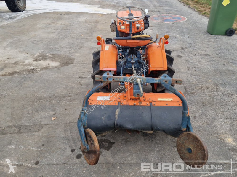 جرار زراعي Kubota B5000
