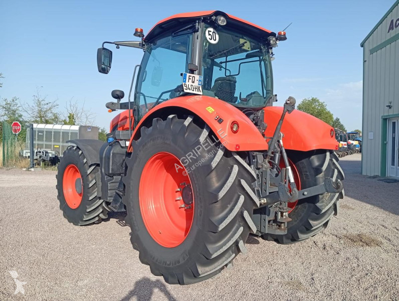 Lantbrukstraktor Kubota  M7133