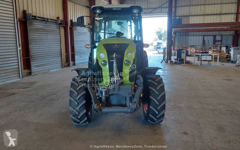 Claas NEXOS 240F - tractor