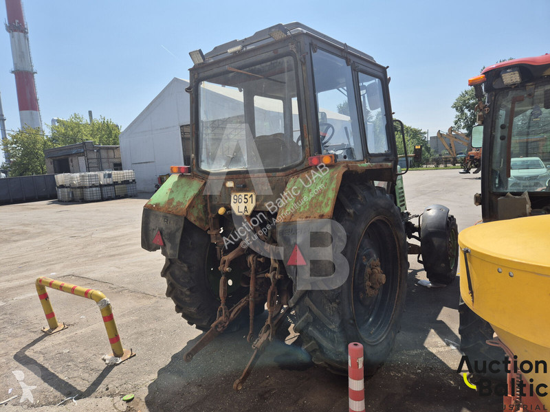 Lantbrukstraktor MT3 Belarus-820