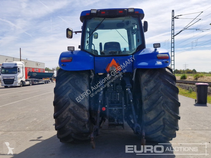 Tracteur agricole New Holland T8050