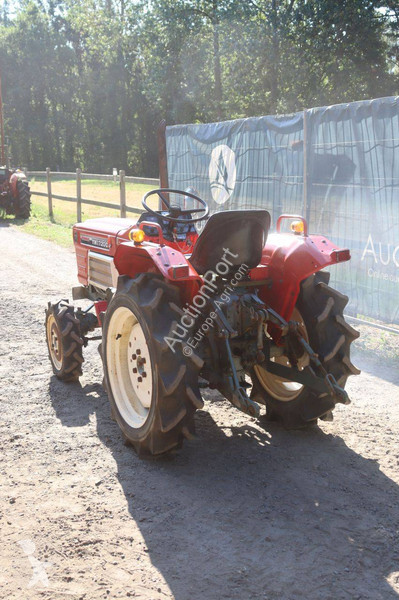 جرار زراعي Yanmar YM1720D