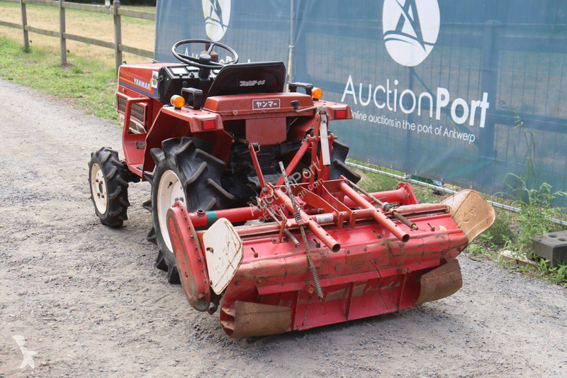 جرار زراعي Yanmar F14D