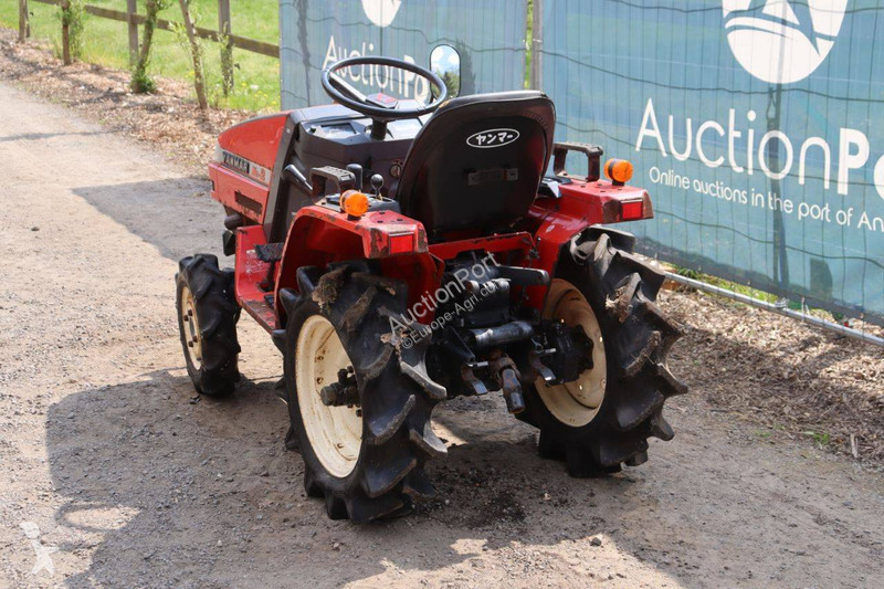 جرار زراعي Yanmar Ke-2D