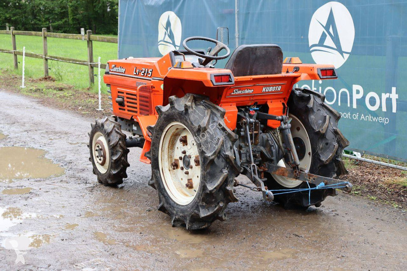 جرار زراعي Kubota Sunshine L1-215