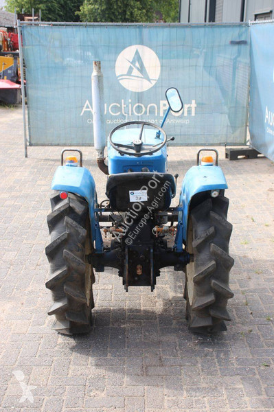 Сільськогосподарський трактор Iseki TS1610