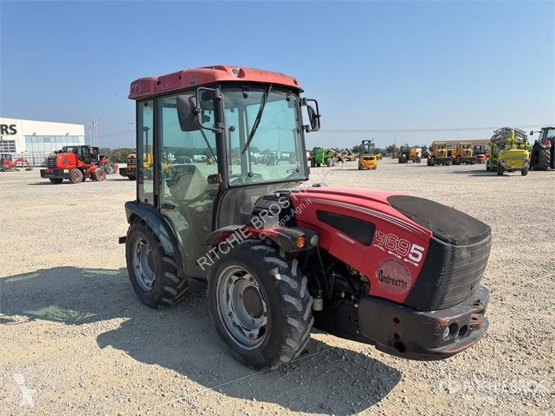 Сільськогосподарський трактор Valpadana 9695...