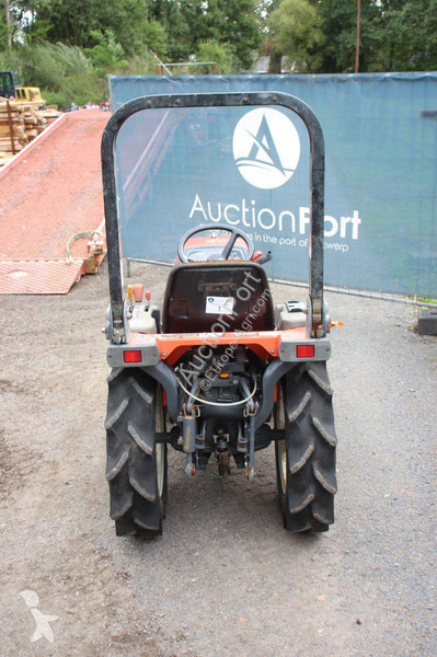 Сільськогосподарський трактор Kubota GB15