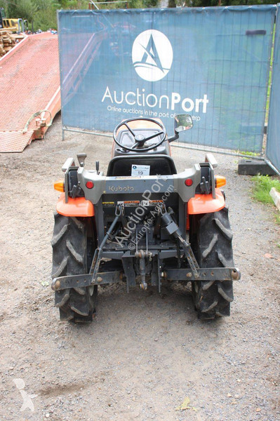 Сільськогосподарський трактор Kubota Granbia GB20
