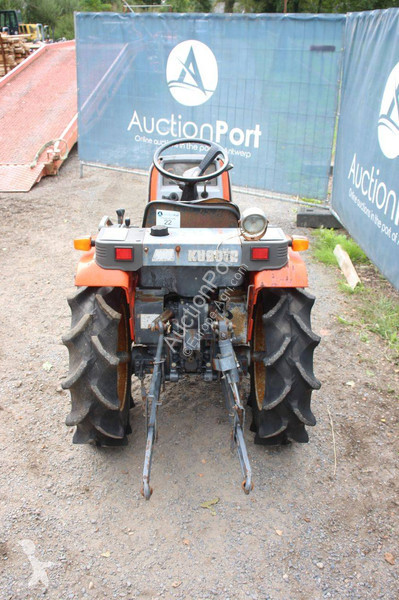 Сільськогосподарський трактор Kubota ASTE A-15