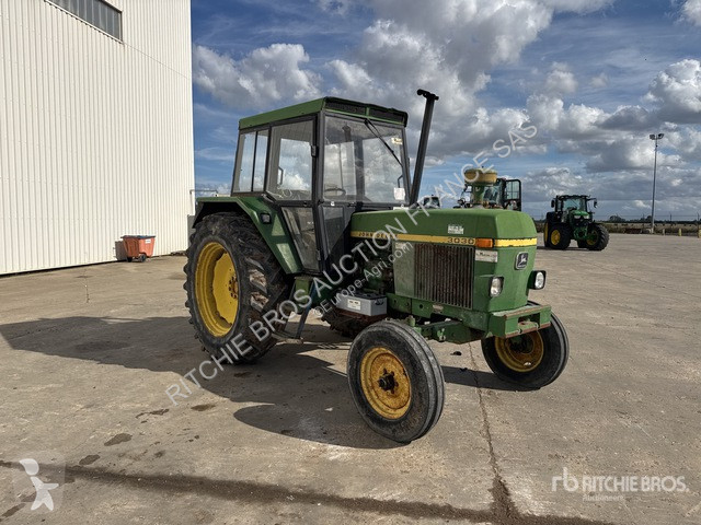 Tracteur agricole John Deere  3030