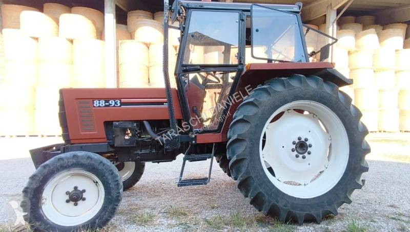 Tractor New Holland 88-93