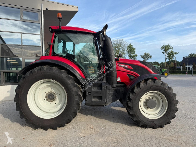 Ciągnik Valtra T 174 GOOD TIRES