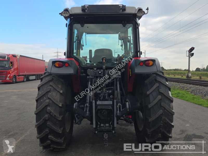 Tractor Massey Ferguson 5711