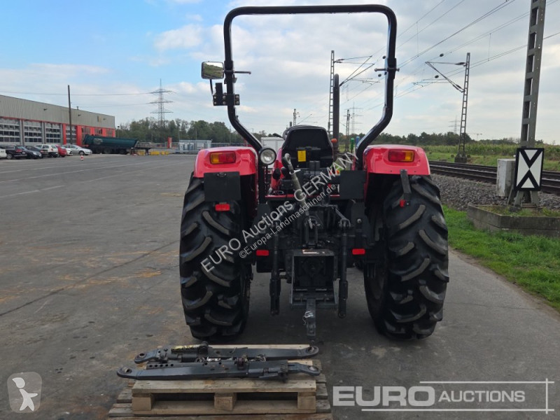Tractor Mahindra 8560
