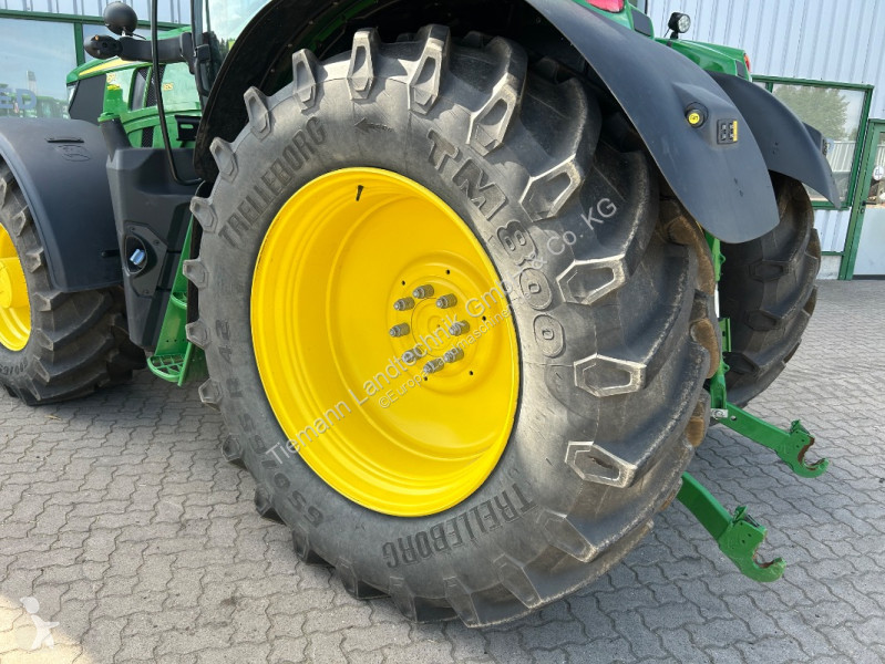 John Deere 185 tractor