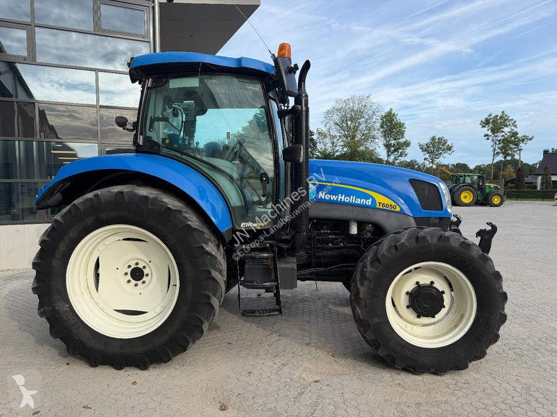 Mezőgazdasági traktor New Holland T6050