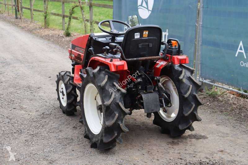 Mitsubishi MT15F tractor