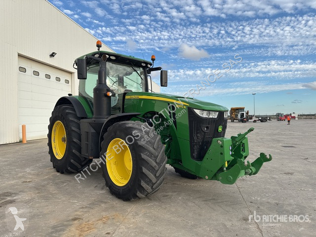 John Deere 8370R tractor