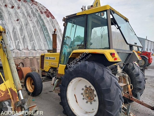 Tractor agrícola