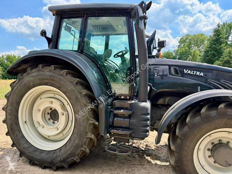 Tractor Valtra  T-213 Versu - FKH FZW