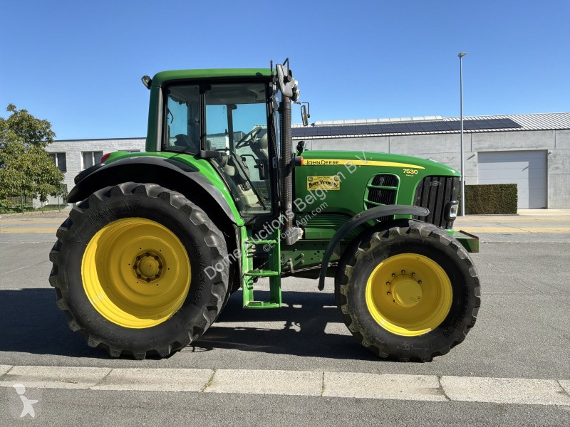 Tractor John Deere 7530